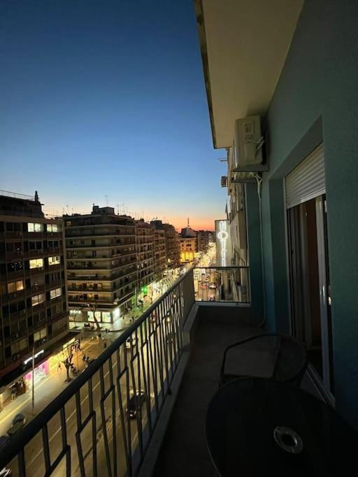 Thesshouse: In The Heart Of City Appartement *