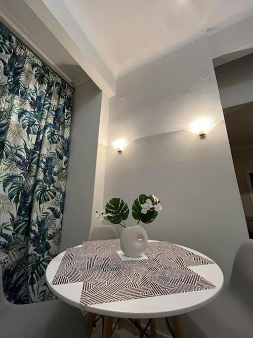 Thesshouse: In The Heart Of City